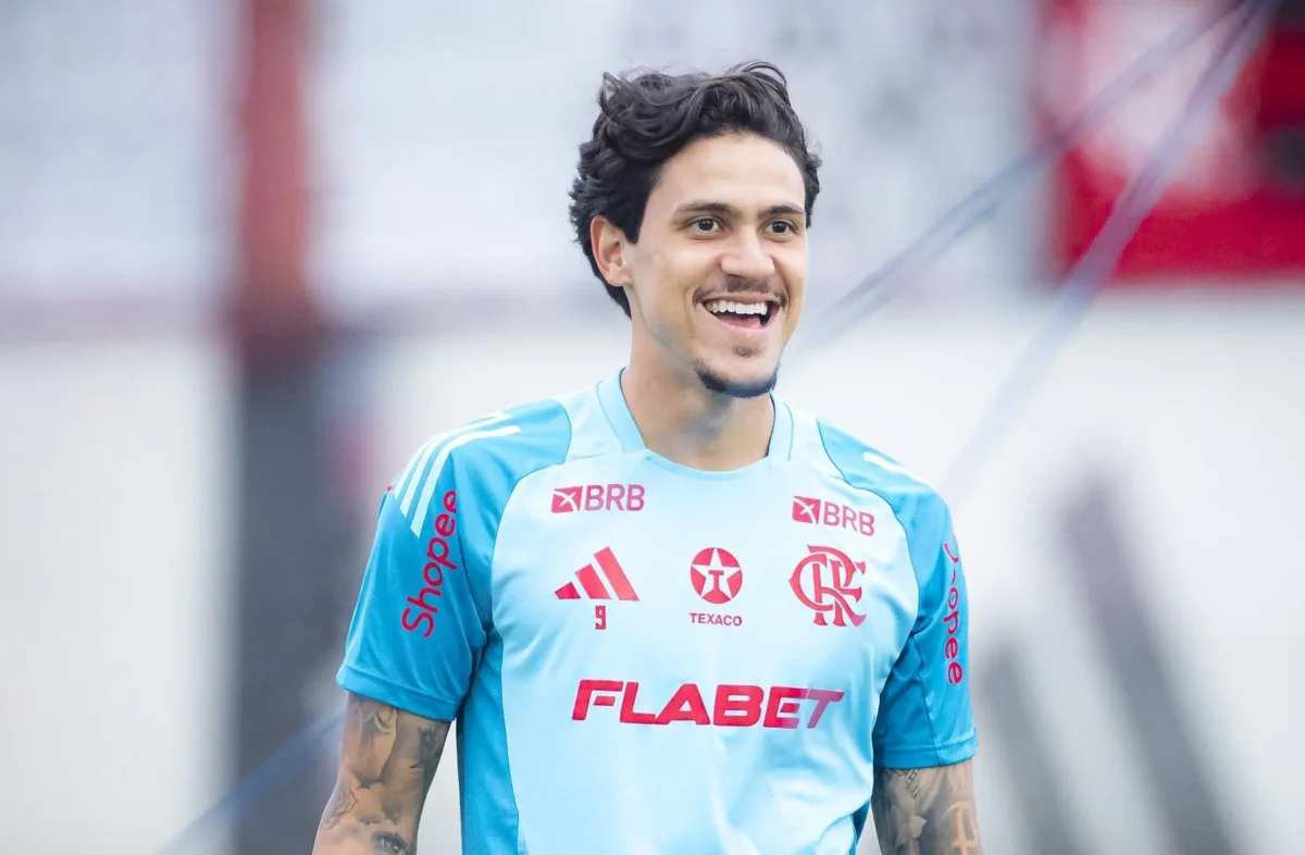 Pedro volta a ser relacionado para enfrentar o Fluminense