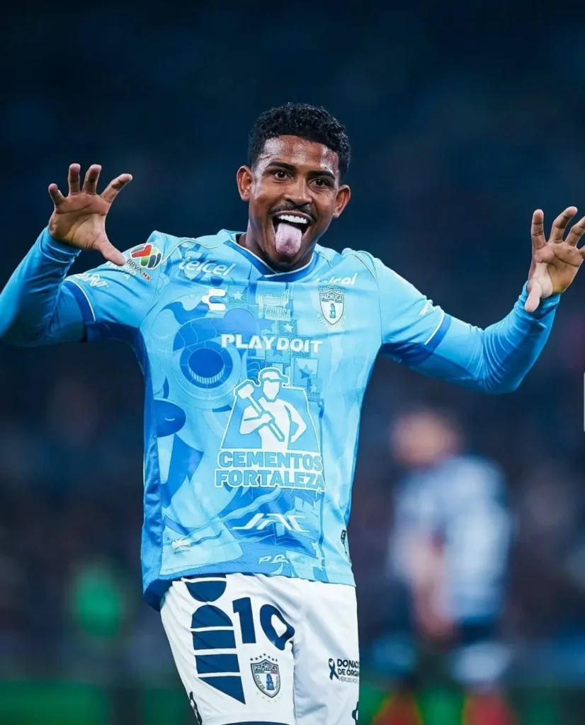 Por que o Fluminense precisa negociar a volta de John Kennedy com o Pachuca novamente