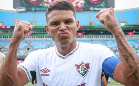 "Renato Gaúcho ancora ao volante do Fluminense sem ser desvendado pelos times europeus no Mundial de Clubes"