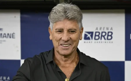 Renato Gaúcho dá aval para a contratação e Fluminense não desiste de Lucas Ribeiro, do Mamelodi Sundowns