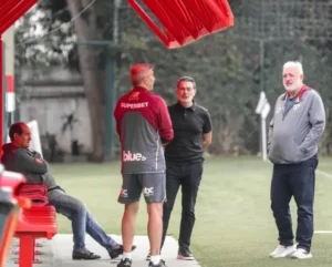 Saídas, chegadas e permanências: como o São Paulo atua no mercado antes da janela de transferências
