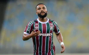 Samuel Xavier admite fase negativa e pede reação no Fluminense