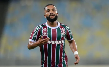 Samuel Xavier admite fase negativa e pede reação no Fluminense