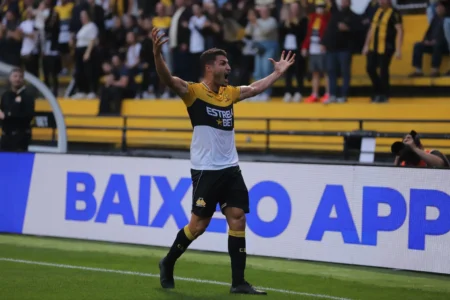 Semelhanças de Botafogo e momento no Criciúma, Marcinho fala sobre novo cenário