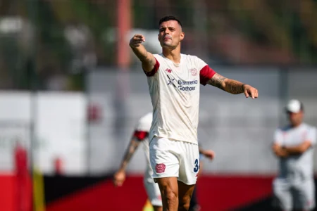 "Sunderland pretende contratar Xhaka por R$ 130 milhões"