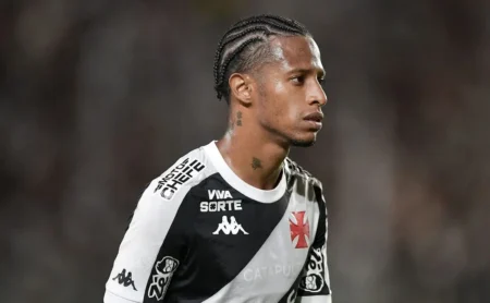 ### Tchê Tchê destaca-se na derrota do Independiente del Valle