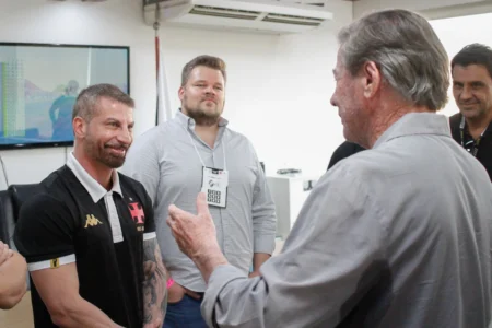 Vasco acusa empresa de desvio de receita de associados em balanço financeiro
