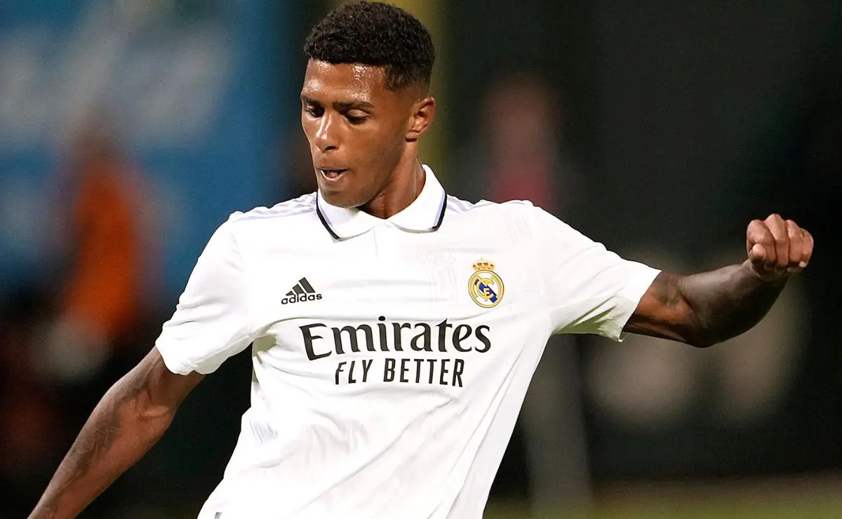 "Vinicius Tobias é aprovado por José Boto no Flamengo para vaga que deixou Wesley"