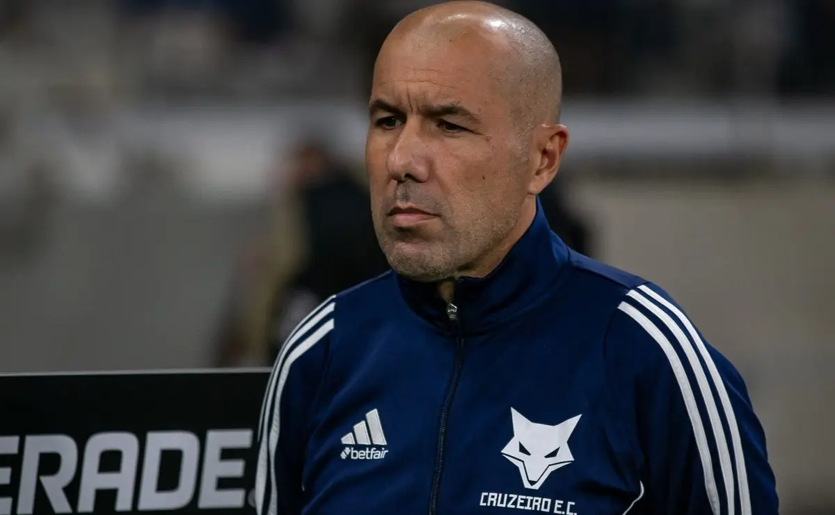 William e Christian são dúvidas para CRB x Cruzeiro; Leonardo Jardim fará mudanças no time titular
