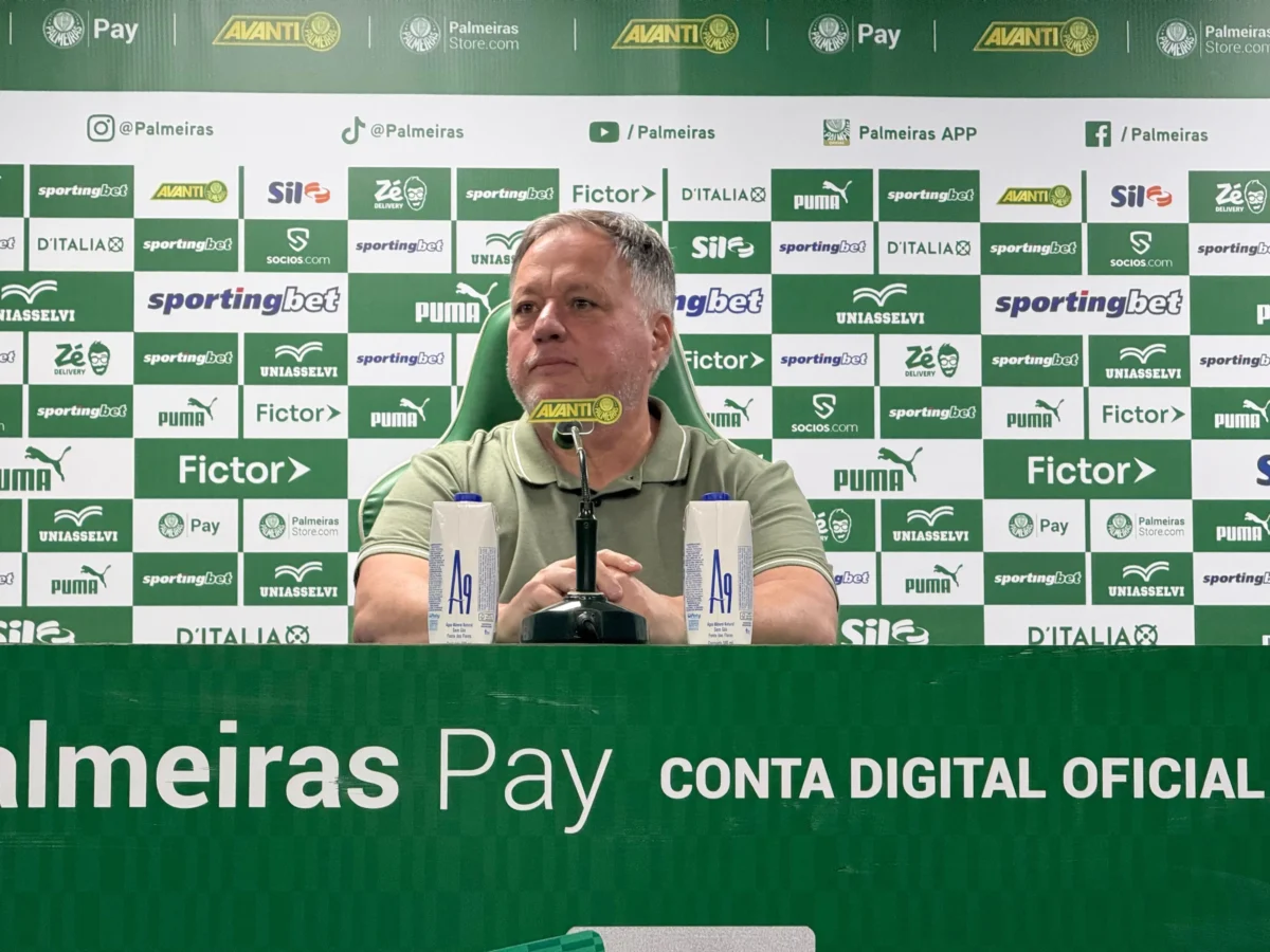 Abel: "Reconhecendo erros", Palmeiras reforça desejo de renovar o contrato.