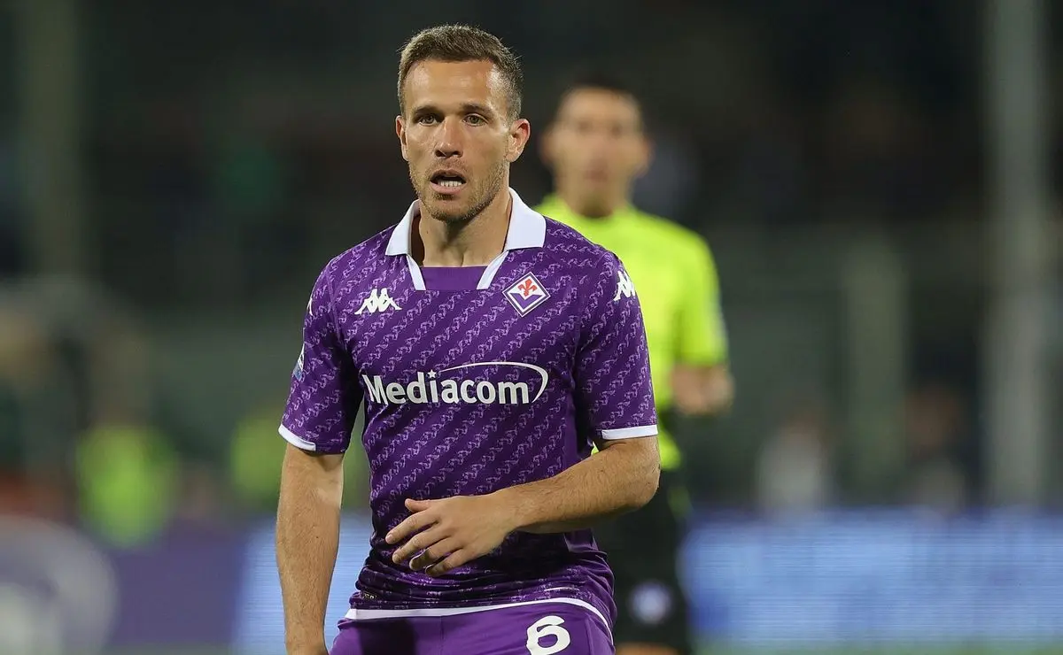 "Arthur no Grêmio pode acontecer, mas volante precisa reduzir salário que recebe na Juventus"