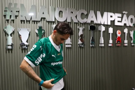 Bastidores: Palmeiras vai investir R$ 32 milhões no reforço que traz nova opção de formação para Abel