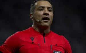 CBF define árbitro para Athletico-PR X São Paulo e Felipe Fernandes de Lima apita decisão