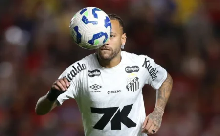 Com Neymar no time titular, Santos faz penúltimo treino antes de enfrentar o Juventude