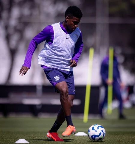 Corinthians busca acordo financeiro com clube mexicano para evitar transferência bancária