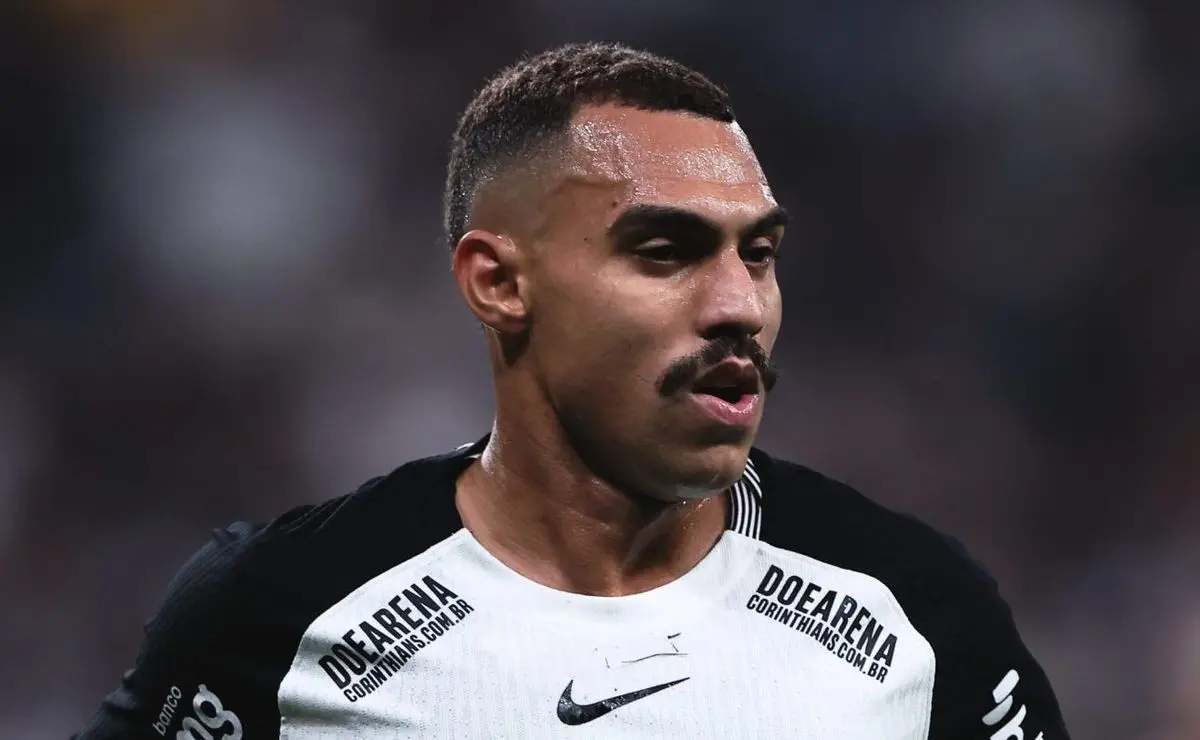Corinthians liquida dívida com Flamengo por transferência de Matheuzinho