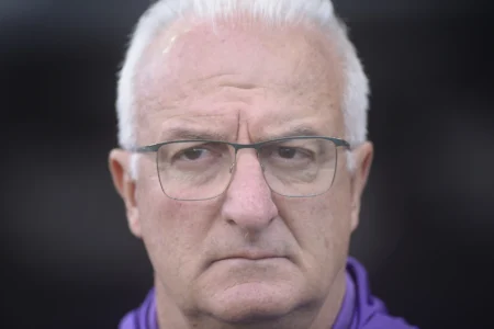 "Corinthians paga preço alto pela poupança de titulares"