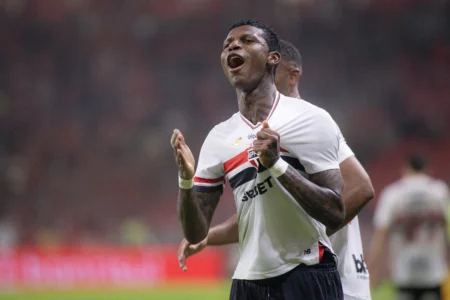Crespo Muda a Dinâmica do São Paulo, Afirma Arboleda