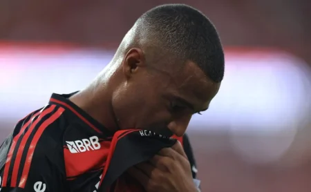 "De La Cruz deve voltar ao Flamengo antes do previsto e anima Filipe Luís para a sequência da temporada: um retorno aguardado"
