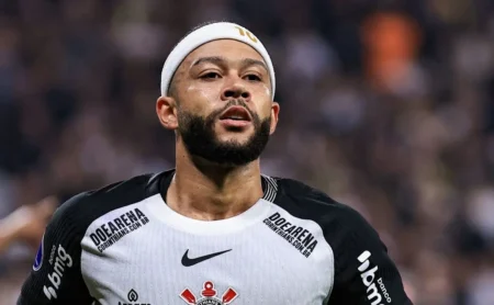 Depay é Reprovado Após Confusão com Félix Torres em Treino do Corinthians, Segundo Jornal da Espanha