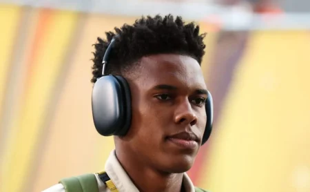 Estêvão, ex-Palmeirense, chega ao Chelsea e revela apoio de Thiago Silva