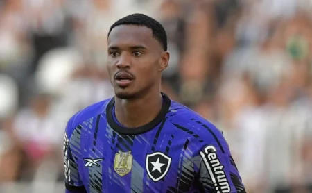 Falha e Saída do Botafogo deve Confirmar Crédito de John nos Próximos Dias