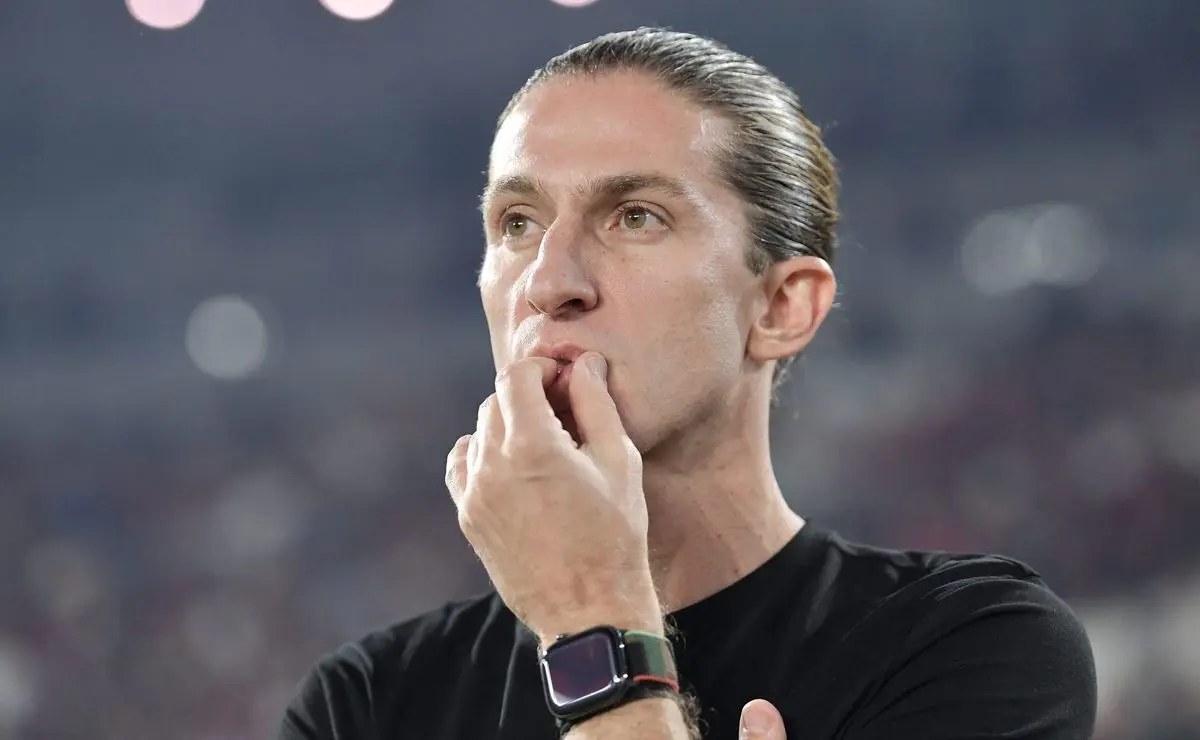 Filipe Luís não se entusiasma com ataque no Flamengo e Al-Rijadh vai fazer nova investida por Juninho