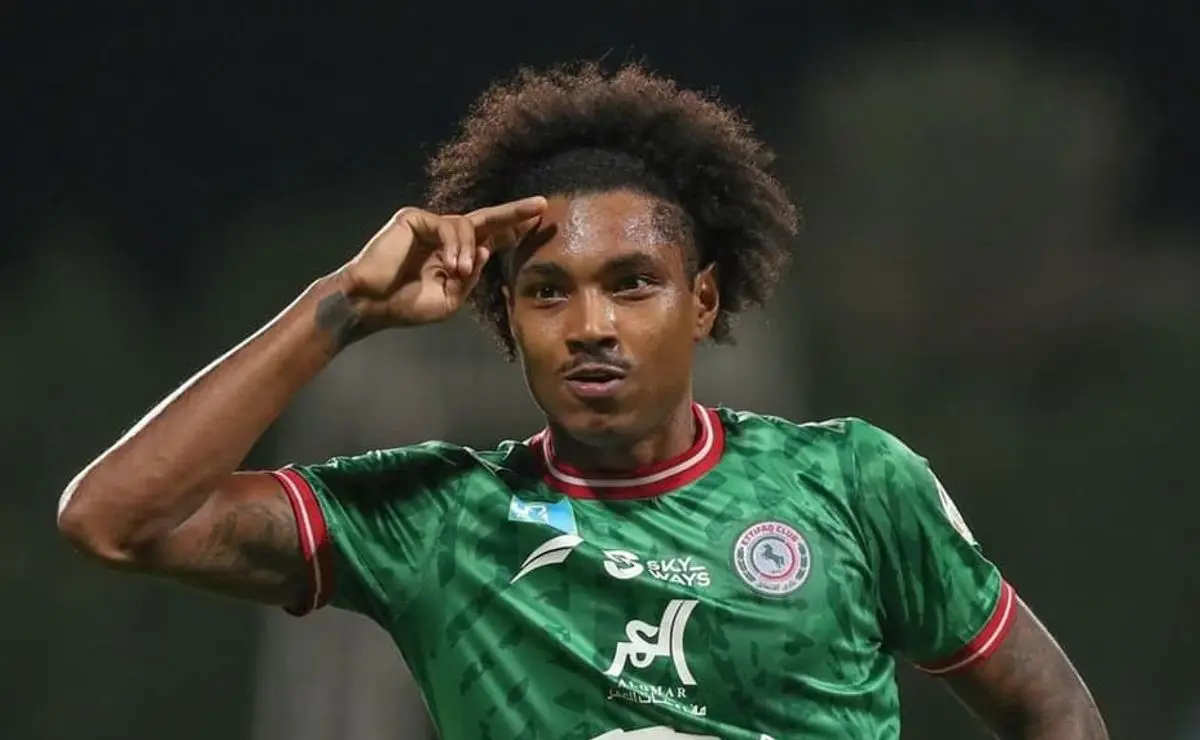 Fluminense confirma decisão sobre Vitinho e não renova contrato do atacante