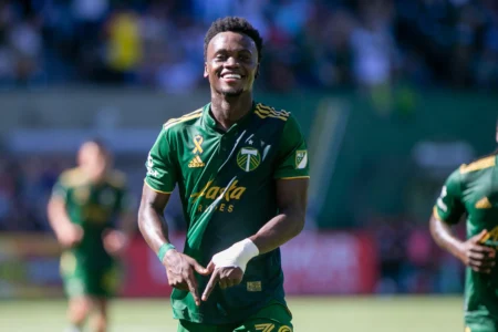 Fluminense e Portland Avançam em Negociação por Santiago Moreno