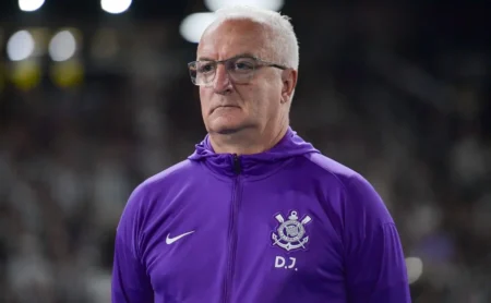 Fortaleza faz de Coritiba a dor de cabeça do Corinthians