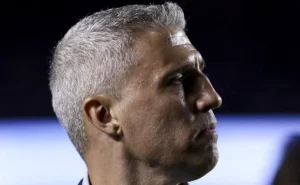 Hernán Crespo analisa expulsão, eliminações e faz alerta após queda do São Paulo na Copa do Brasil 2024