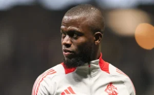 Internacional 'lava as mãos' após proposta falha por Enner Valencia