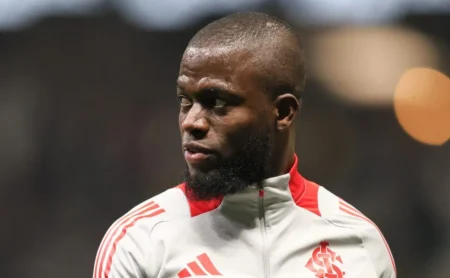 Internacional 'lava as mãos' após proposta falha por Enner Valencia