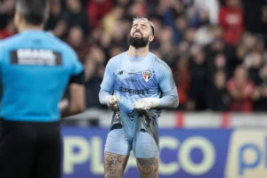 Jandrei Pula para o Mesmo Lado em Todos os Pênaltis e Perde no São Paulo