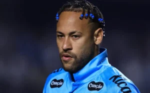Jornalista critica Neymar por resposta após vitória do Santos e questiona maturidade extracampo