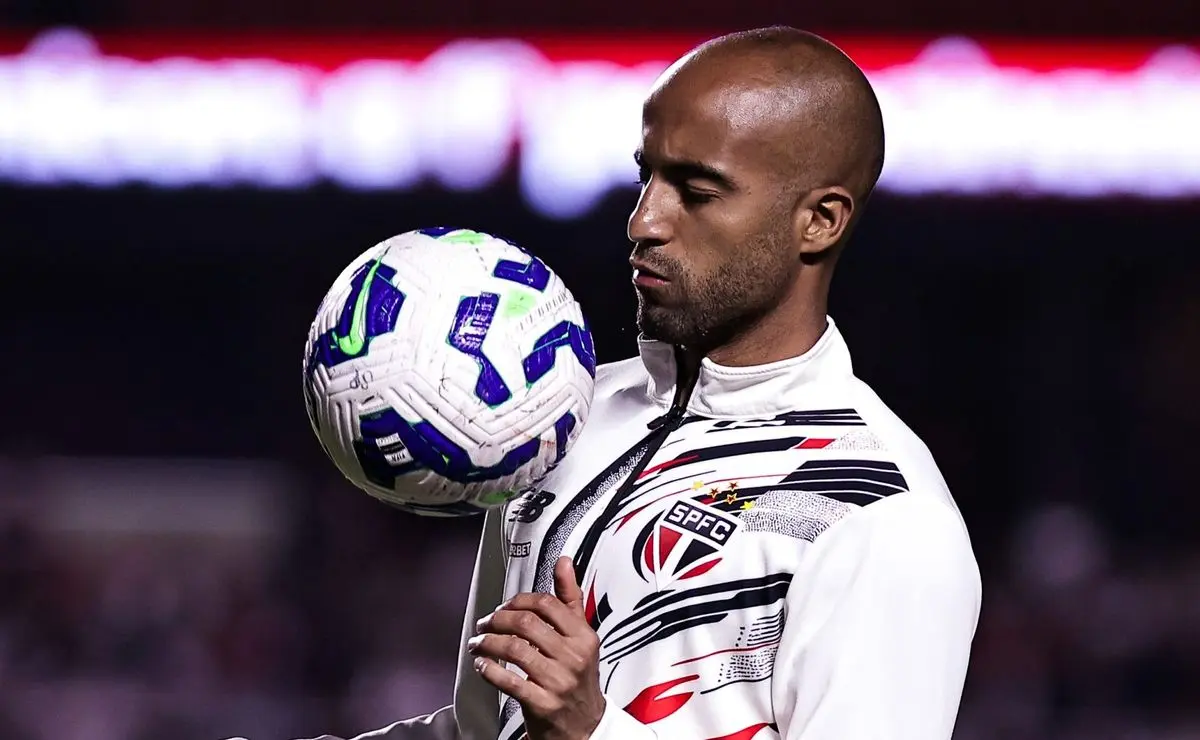Lucas Moura evolui bem e pode antecipar retorno ao São Paulo