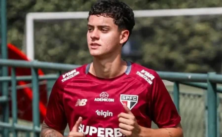 Lucca Reencontra o Time e Fortalece o São Paulo em Duelo Decisivo contra o Internacional