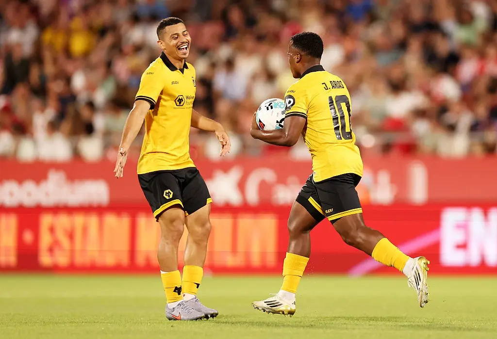 Marcando Ponto em Estreia: Jhon Arias, ex-Fluminense, brilha pelo Wolverhampton