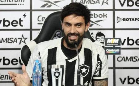 Mastriani Volta a Mirar com o Botafogo Após Ausência
