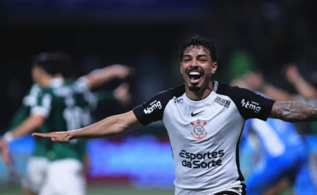 Matheus Bidu brilha no Derby e rebate críticas do Palmeiras: “Não foi nada”