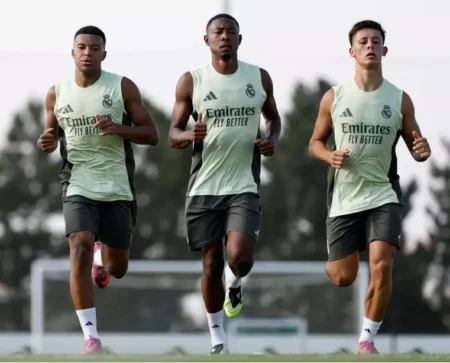 O Elenco de Real Madrid Chega a Seu Ponto de Jogadores Mais Jovens no Século XXI