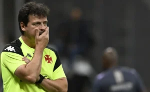 O Vasco vive um drama de rebaixamento no Campeonato Brasileiro Betano.