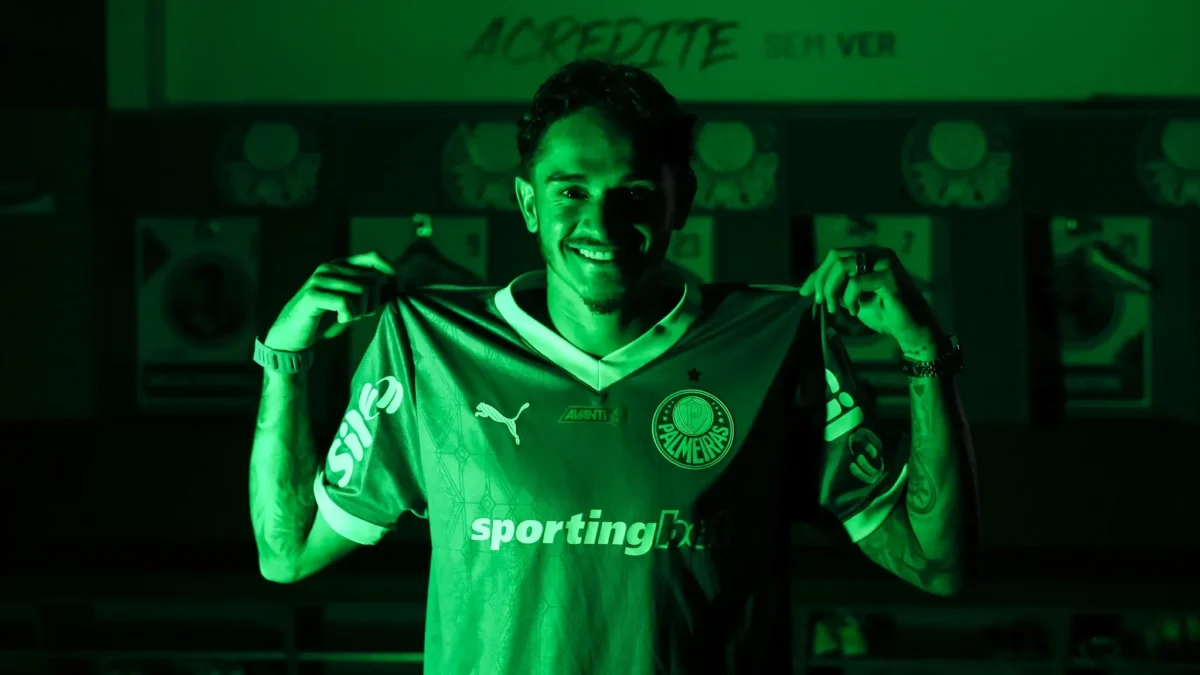 Palmeiras contrata lateral-direito Khellven