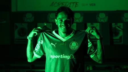 Palmeiras contrata lateral-direito Khellven