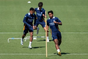Real Madrid volta de férias com futuro de Xabi Alonso e brasileiros a resolver: veja os desafios