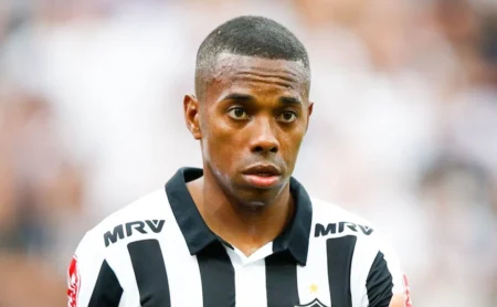 Robinho, ex-atleta do Santos, pode ter pena reduzida no STJ em julgamento na quarta-feira