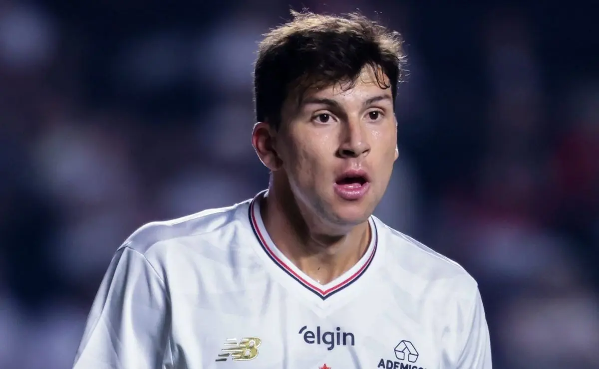 "Tapia surge como 1ª opção no ataque do São Paulo, superando Dinenno e Crespo"