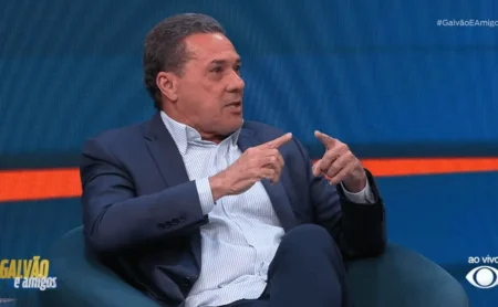 Vanderlei Luxemburgo faz alerta para Renato Gaúcho antes do jogo contra o Inter pela Copa Betano do Brasil