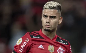 Andreas Pereira de volta ao Flamengo após rumores de ida ao Palmeiras são descartados