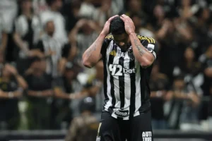 Análise: Atlético-MG sucumbe após primeiro gol, e Cuca luta por sobrevida na Copa do Brasil